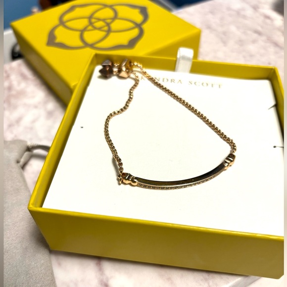 Kendra Scott Ott Adjustable Chain Bracelet in Gold - Picture 6 of 8